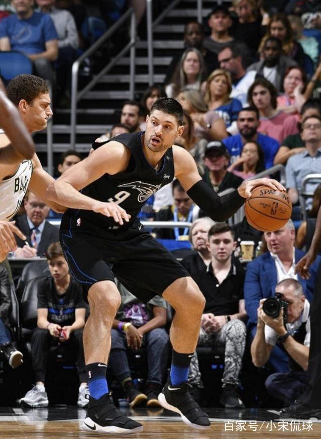 广泛的批评 广泛的批评